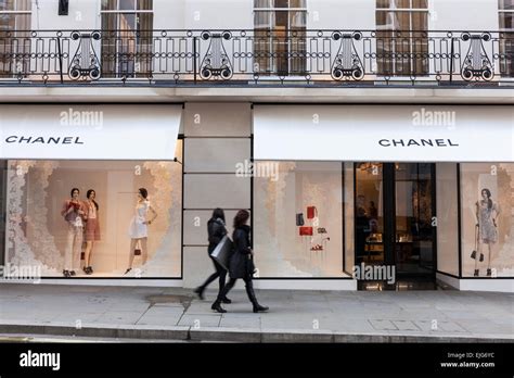 chanel clothing online store.